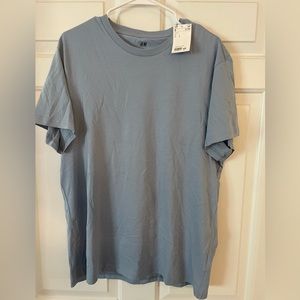 H&M Regular Fit, Coupe Standard Shirt - Blue. Size Large.